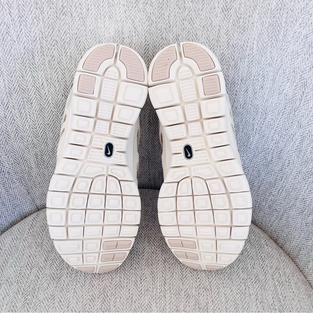 Nike Women's Pink White Sneakers
